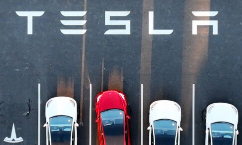 TESLA CONTINUES MASS LAY OFF, CLOSES CALIFORNIA OFFICE